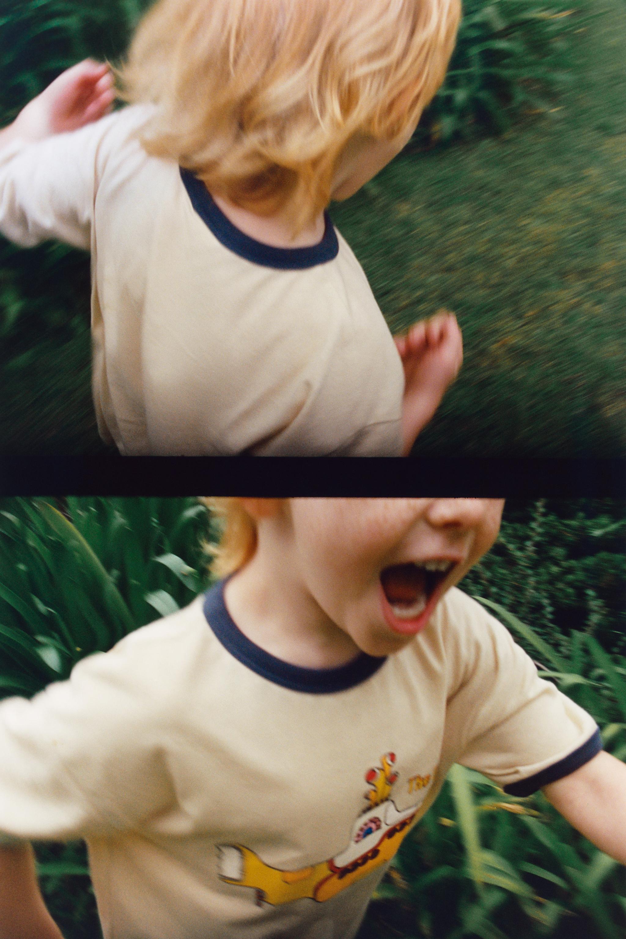 THE BEATLES™ YELLOW SUBMARINE T-SHIRT